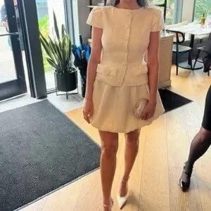 Elegant Cream Dress with Short Sleeves